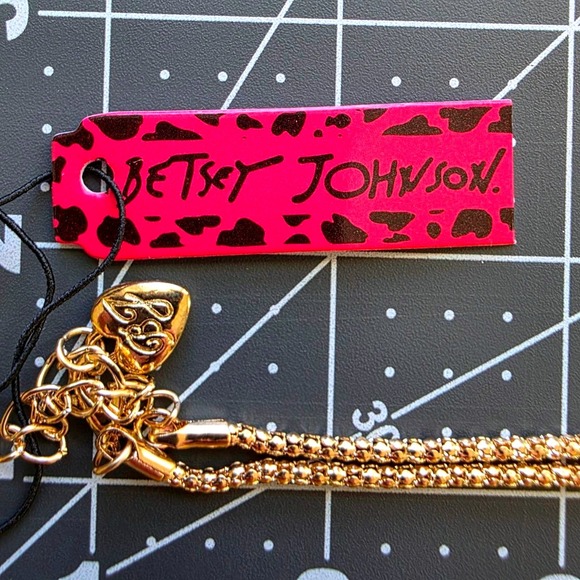 Betsey Johnson Peacock Pearl Rhinestone Embellished Statement Brooch Pin - Picture 6 of 9